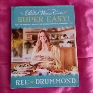 The Pioneer Woman Super Easy Cookbook
